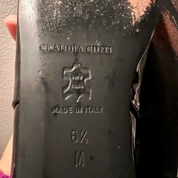 Claudia CIUTI patent leather block toe booties. Size 6.5. Made in Italy