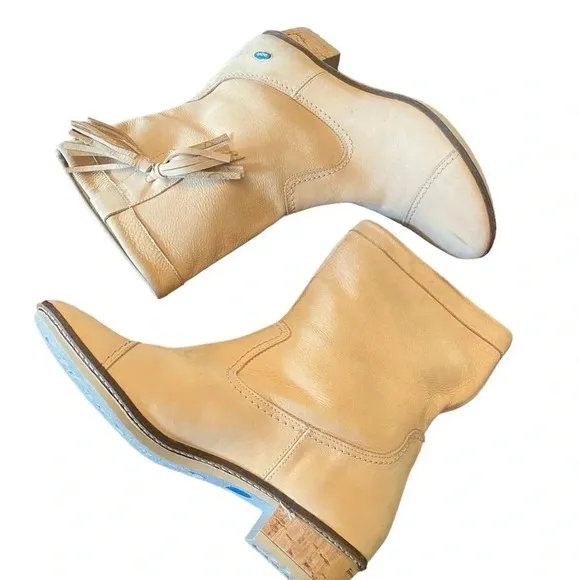 Cloud Footwear European Leather Tassel Tan Leather Boots