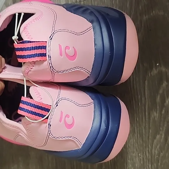 CLOVE  Women's Pink Sneakers