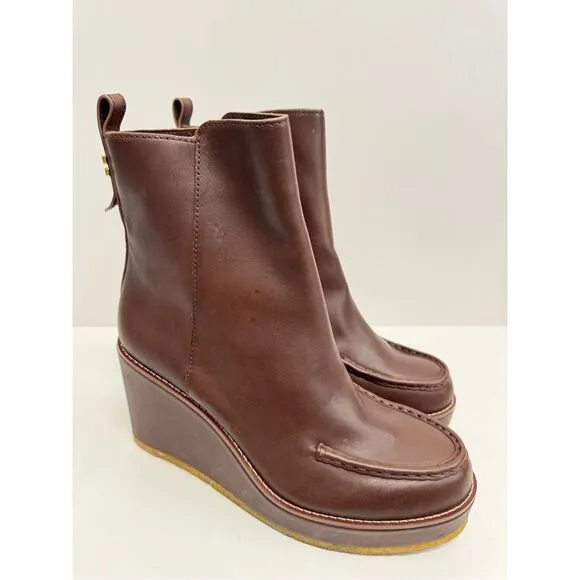 COACH Brady Leather Boots Size 8B in Walnut Leather Wedges Side Zip Logo NEW
