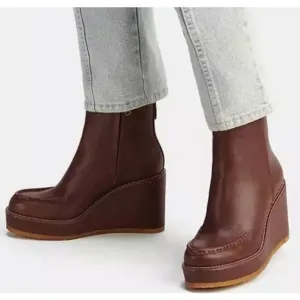 COACH Brady Leather Boots Size 8B in Walnut Leather Wedges Side Zip Logo NEW
