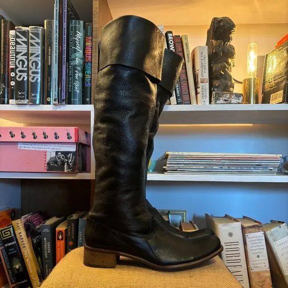 COCOLICO LEATHER BOOTS