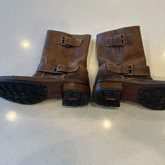 Cole Haan men’s boots size 11, side zip. Really nice leather great quality.