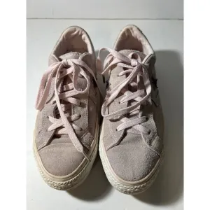 Converse Suede Star Lace-Up Sneakers in Light Pink unisex
