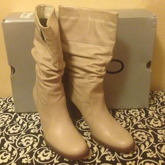 COPY - NEVER WORN! Genuine Leather Slight Slouchy Boots