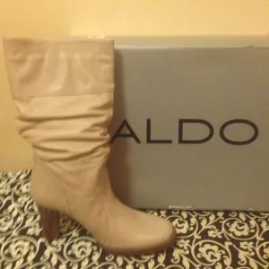 COPY - NEVER WORN! Genuine Leather Slight Slouchy Boots
