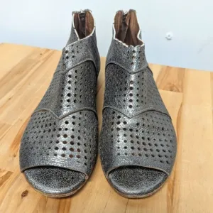 Cordani Metallic Leather Peep Toe Flats Silver Perforated  Ankle Boots 37 6.5