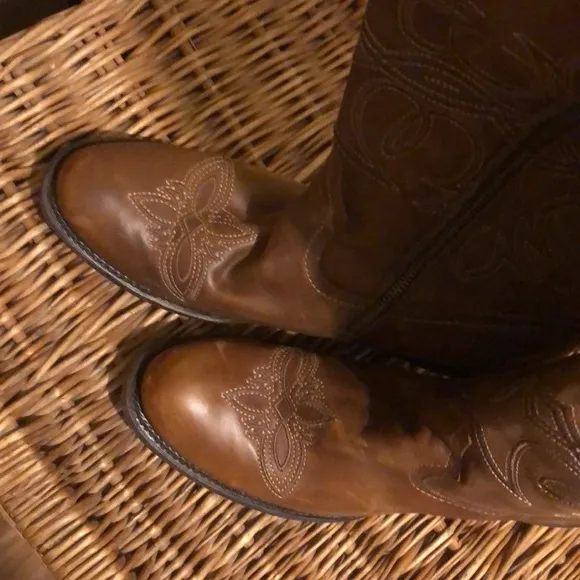 Corral Women’s Leather, Size 11, Side Zip, Heeled Boots 16” circumference