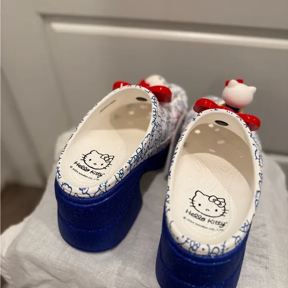 Crocs Kids Hello Kitty Clogs - Blue and White