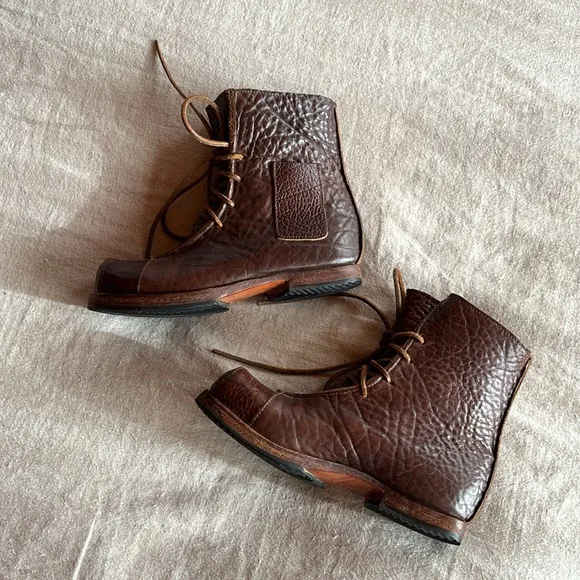 Cydwoq “Pocket” Leather Boots