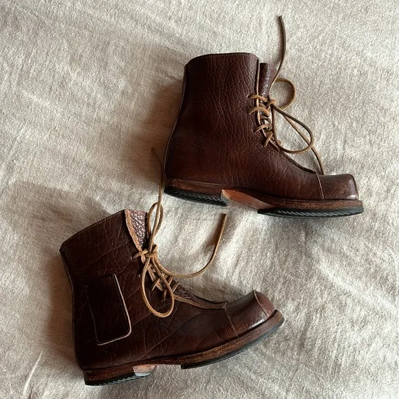 Cydwoq “Pocket” Leather Boots