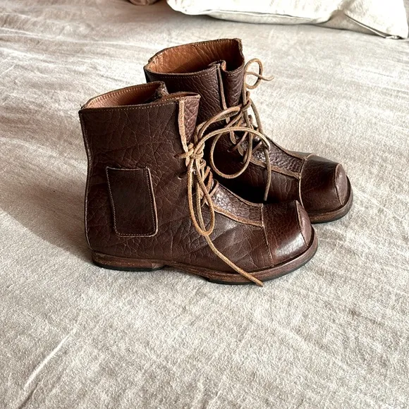 Cydwoq “Pocket” Leather Boots