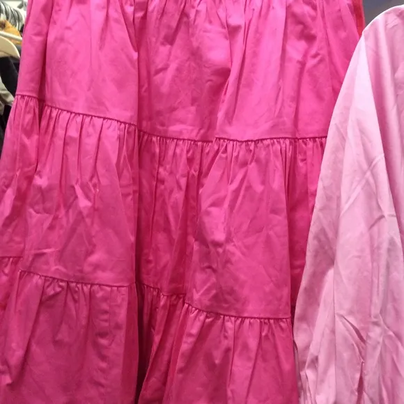 Cynthia Rowley Pink Tiered Cotton Skirt. Side Zip