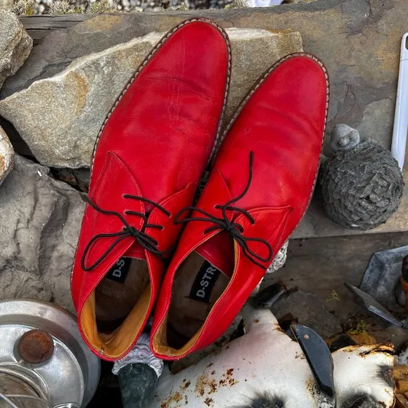 D-Story Red Leather Chukka Boots