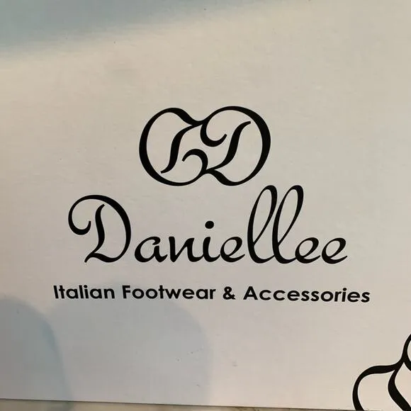 Daniellee Italian leather Heeled Ankle Boots Black 6