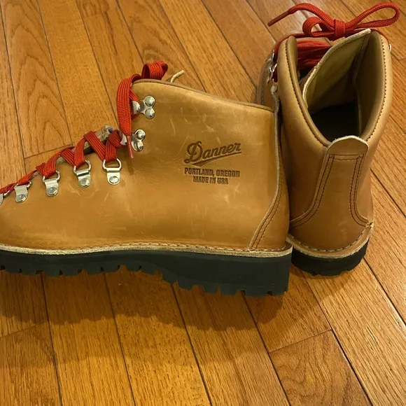 Danner Men's Tan Boots with Red Laces