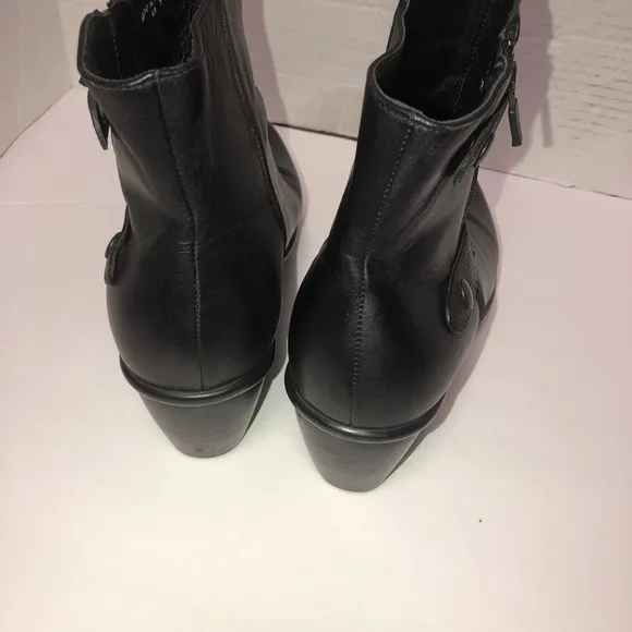 DANSKO black leather buckle ankle boots 42/11.5