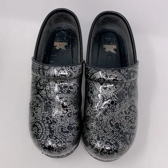 Dansko leather black silver floral professional clog 38