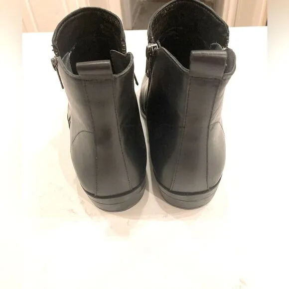 David Tate 100% Leather Black Side Zipper Flat Minimalist Classic Boots Size 8.5