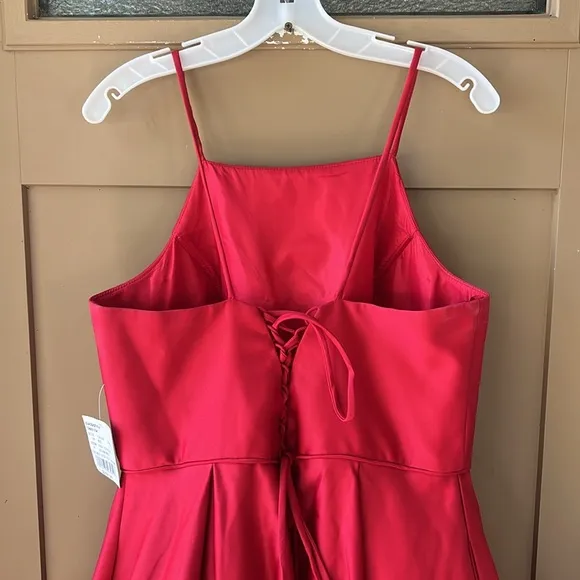 David’s Bridal New w Tag Sz 18 BETSY AND ADAMHigh-Neck Satin Ball Gown in Red