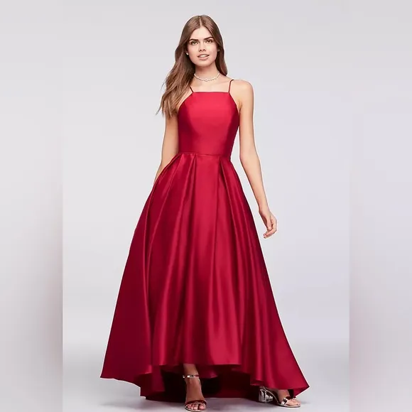 David’s Bridal New w Tag Sz 18 BETSY AND ADAMHigh-Neck Satin Ball Gown in Red