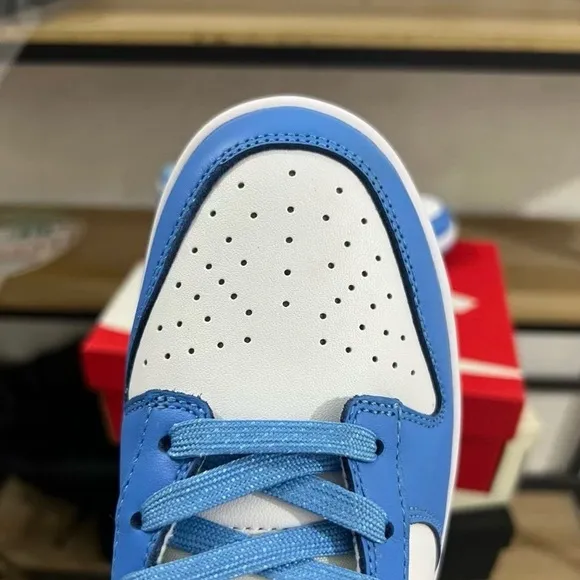 DD1391-102 Nike Dunk Low UNC University Blue White