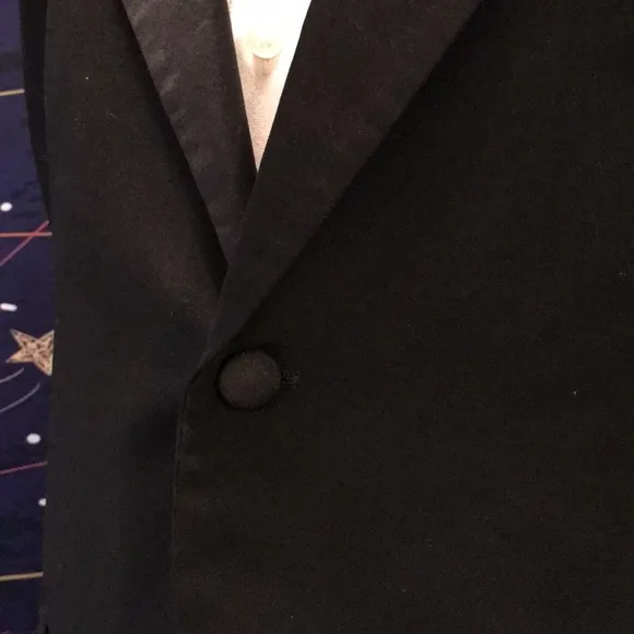 Delton peak lapel Tuxedo Coat