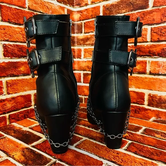 Demonica Vivika-128 Vegan Leather Boots D Ring Lace up Side Zip EUC Black Goth 8