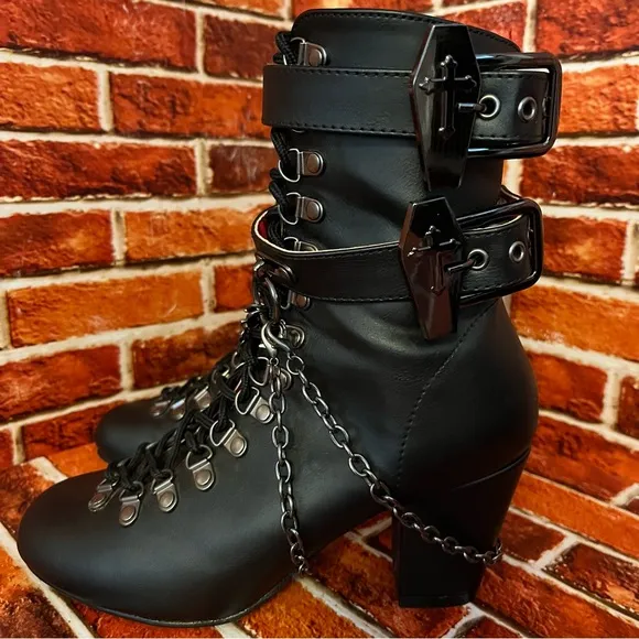 Demonica Vivika-128 Vegan Leather Boots D Ring Lace up Side Zip EUC Black Goth 8