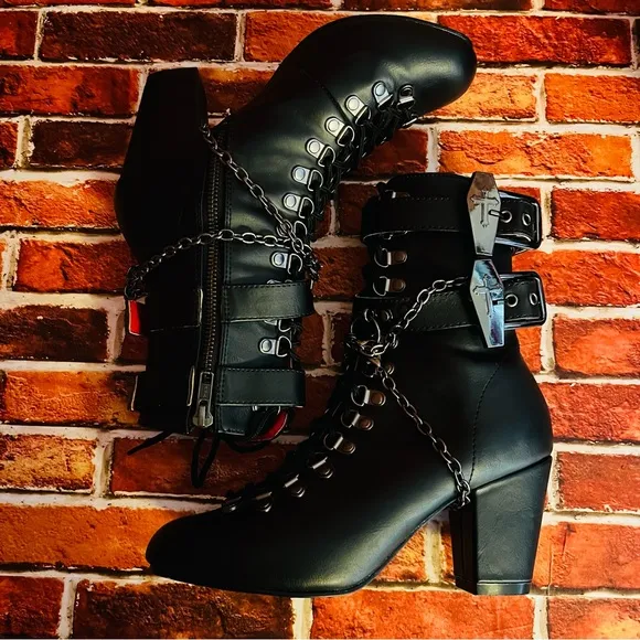 Demonica Vivika-128 Vegan Leather Boots D Ring Lace up Side Zip EUC Black Goth 8