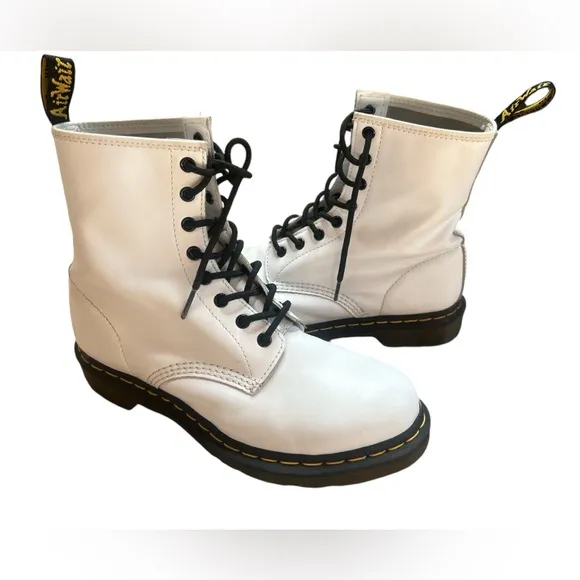 Doc Marten 1460 WOMEN'S PATENT LEATHER LACE UP BOOTS Size 10