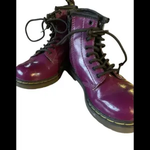 Doc marten children kids purple patent leather boots shoes w zip up side Sz 10