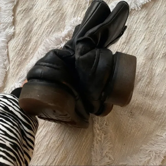 Doc Martens Black Leather Pull Boots