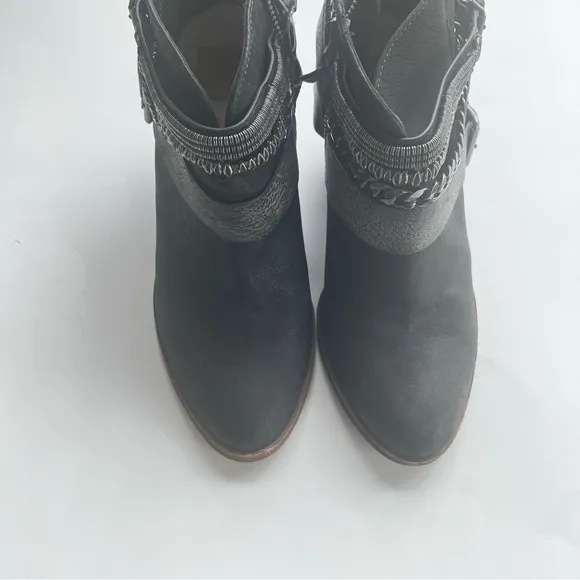 Dolce Vita Yazmin leather embellished ankle bootie size 9