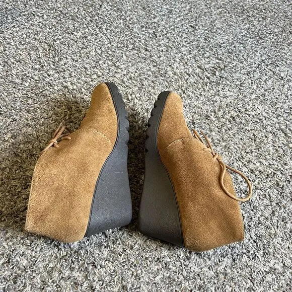 Donald J Pliner Boots Camel Brown Suede Leather Wedge Lace Up Chukka Size 7