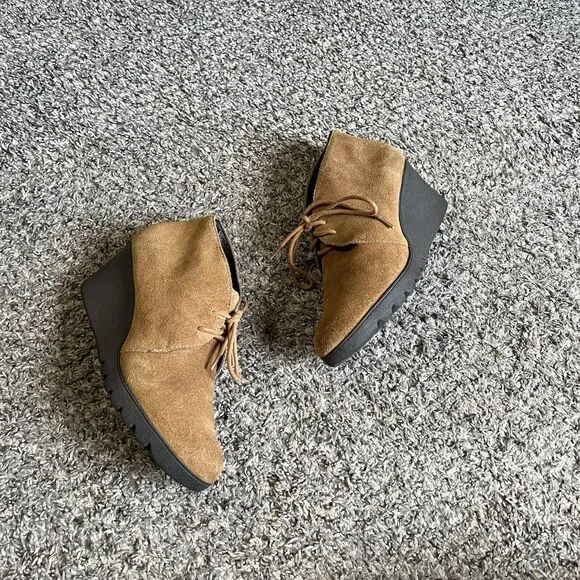 Donald J Pliner Boots Camel Brown Suede Leather Wedge Lace Up Chukka Size 7