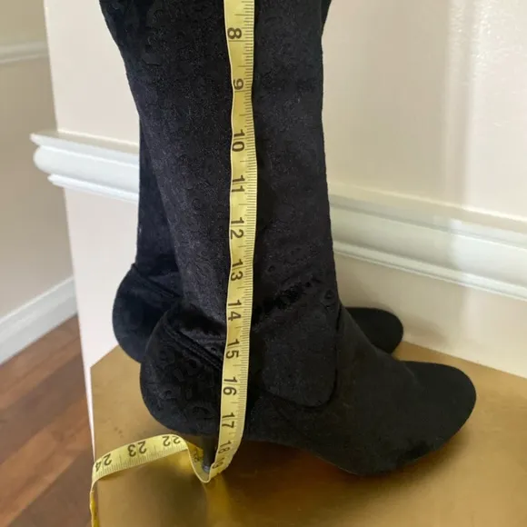 Donald j Pliner high calf heels