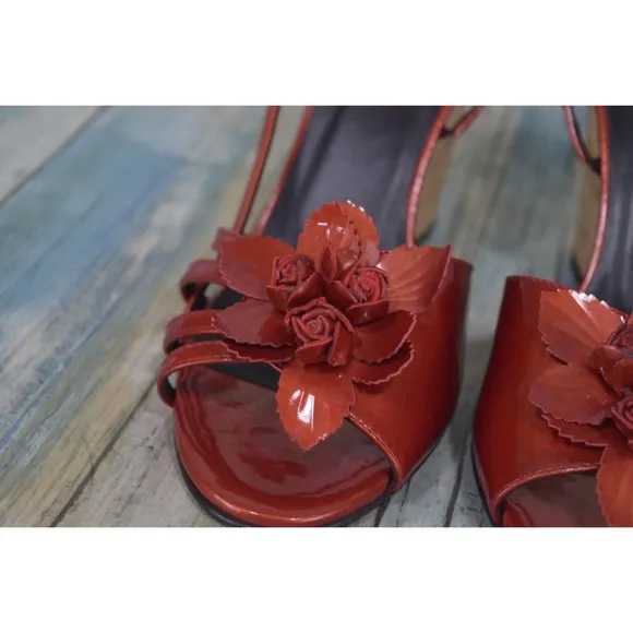 Donald J Pliner Palmor Red Patent Floral Wedges Size 9.5 Slingback Heels NICE