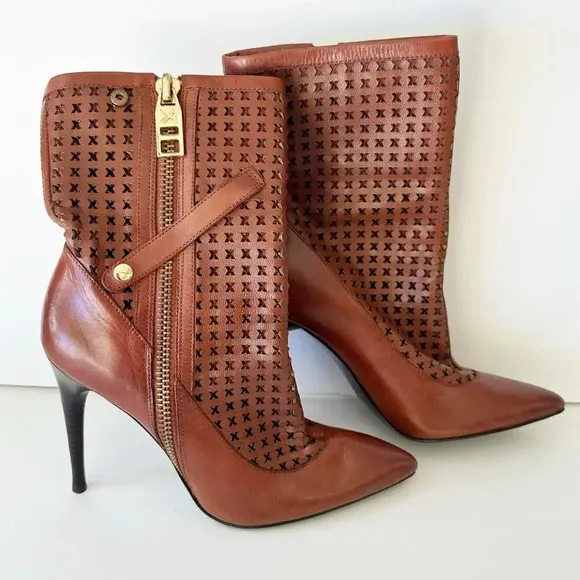 DONALD PLINER 7.5 Brown Heeled Perforated Lattice Ankle Stiletto Boots