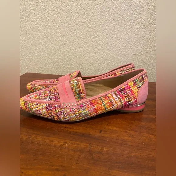 Donald Pliner Women's Slip On Pointed Toe Penny Loafer Flats size 9 shoes
