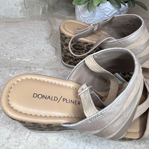 Donald Pliner Valri strappy slingback animal print wedges sz 9