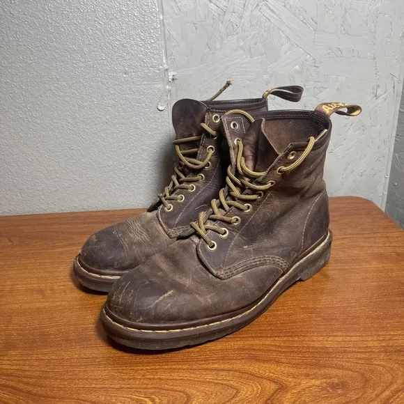 Dr Doc Martens 1460 Leather Boots CRAZY HORSE Brown 11822 Mens Size 9