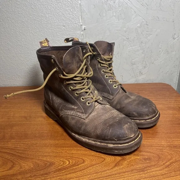 Dr Doc Martens 1460 Leather Boots CRAZY HORSE Brown 11822 Mens Size 9