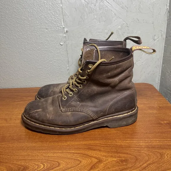 Dr Doc Martens 1460 Leather Boots CRAZY HORSE Brown 11822 Mens Size 9