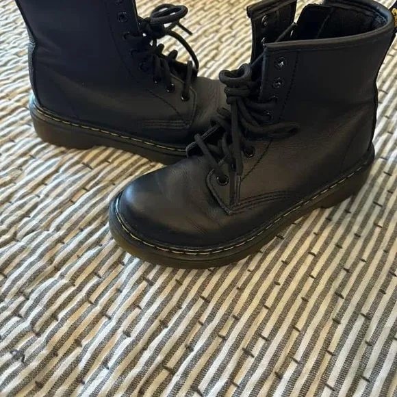 Dr Martens 13 euc Black Leather Lace-Up Boots