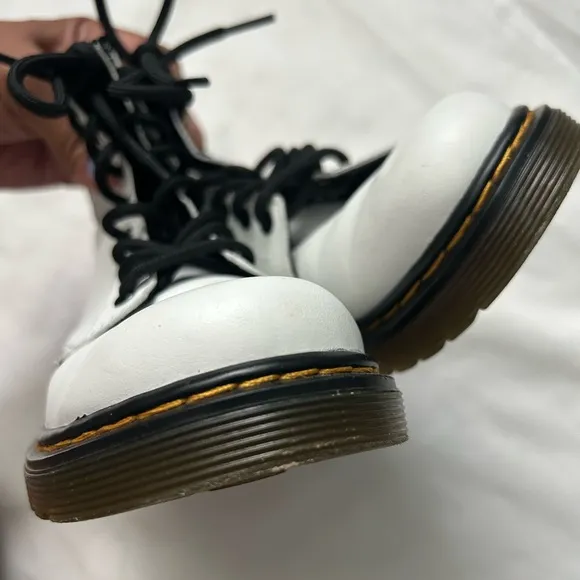 Dr. Martens | 1460 8-eye lace up side zip boots