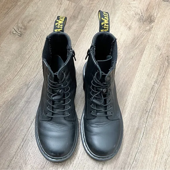 DR. MARTENS 1460 Harper J Black Boots Unisex