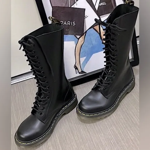 Dr. Martens 1914W leather combat lace up boots in Black Color Size 5 NWOT