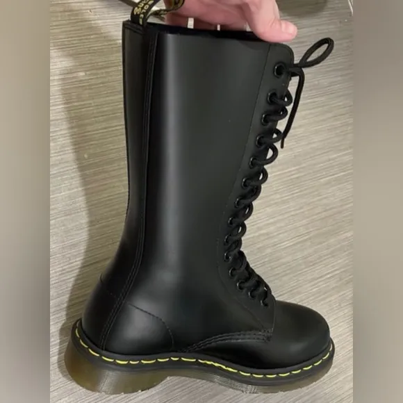 Dr. Martens 1914W leather combat lace up boots in Black Color Size 5 NWOT