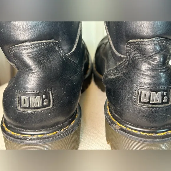 Dr. Martens 8699 Shoes Men's 11 Black Leather Round Toe Lace Up Bex Sole Boots
